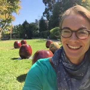 Meet your Posher, Angela